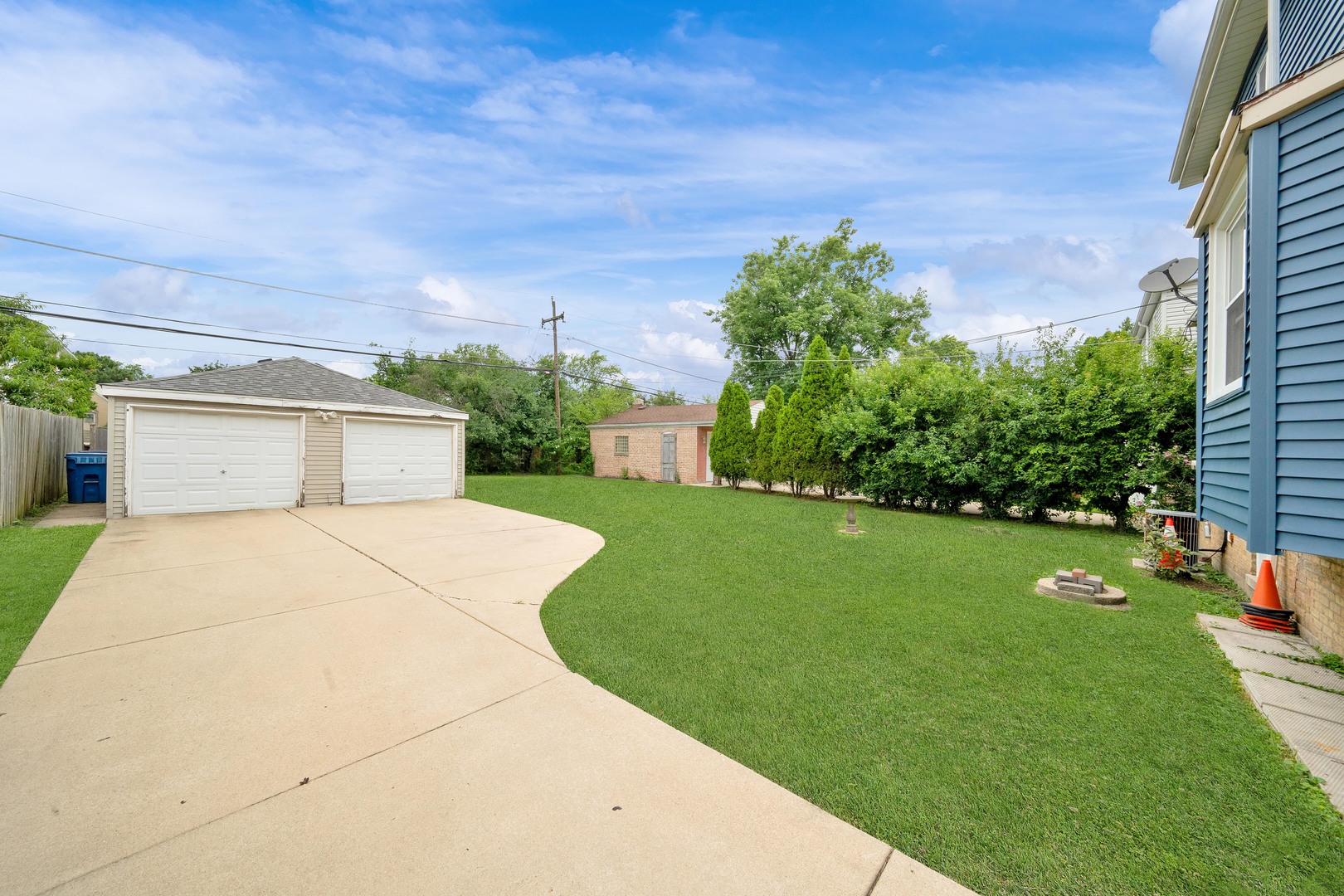 2242 S 5TH Avenue, North Riverside, IL 60546