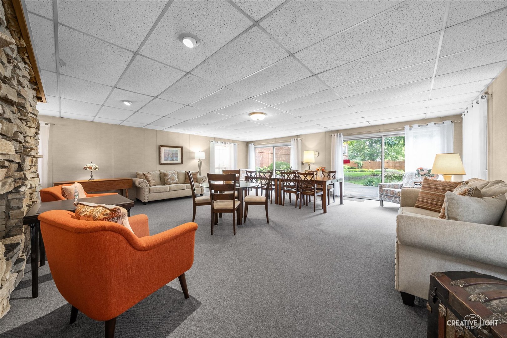 450 W Downer Place #C, Aurora, IL 60506
