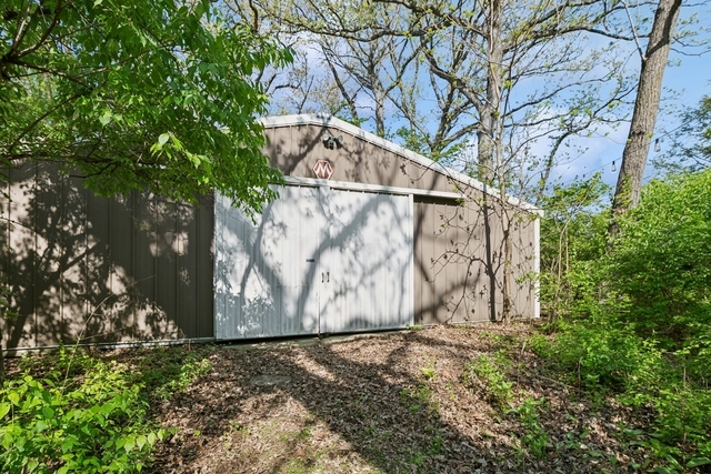 8100 S County Line Road, Burr Ridge, IL 60527