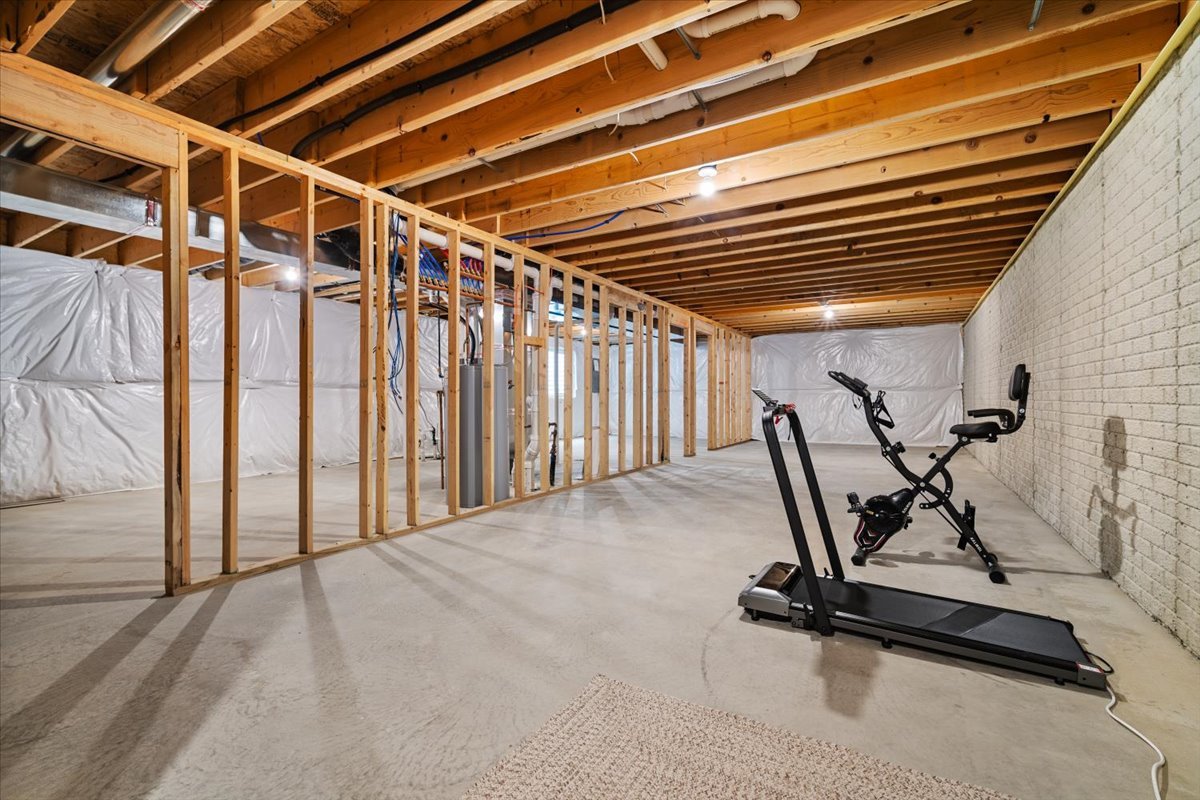 1815 Glenbridge Road, Bloomington, IL 61704