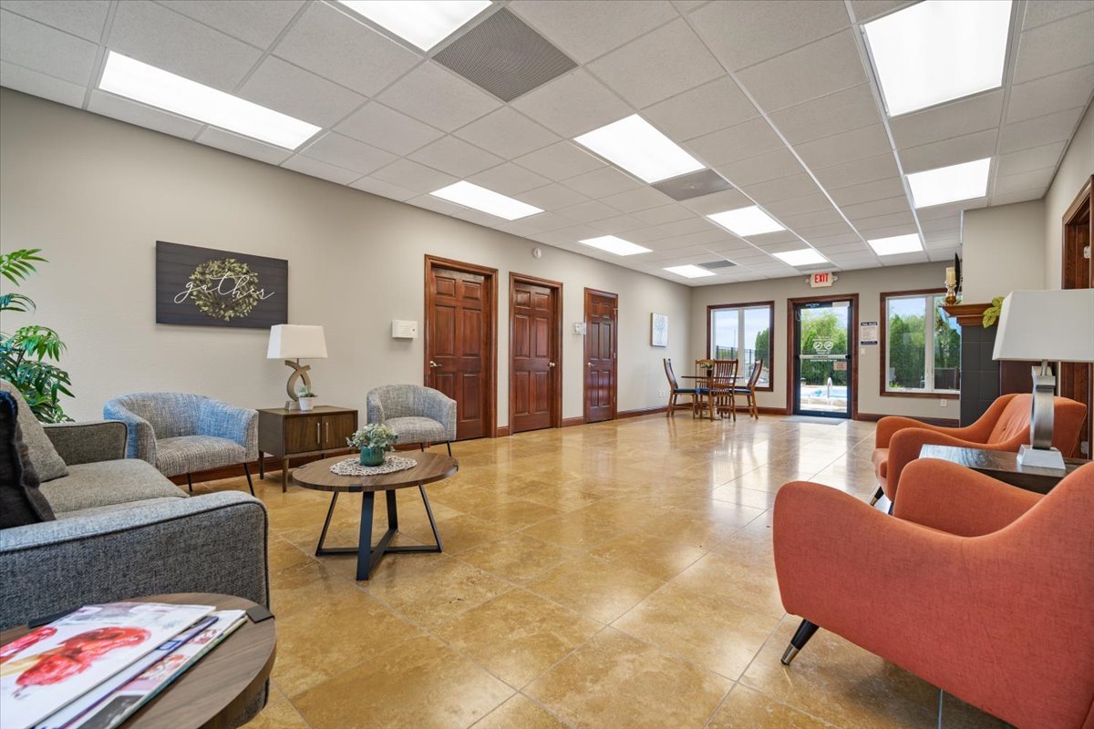 1815 Glenbridge Road, Bloomington, IL 61704