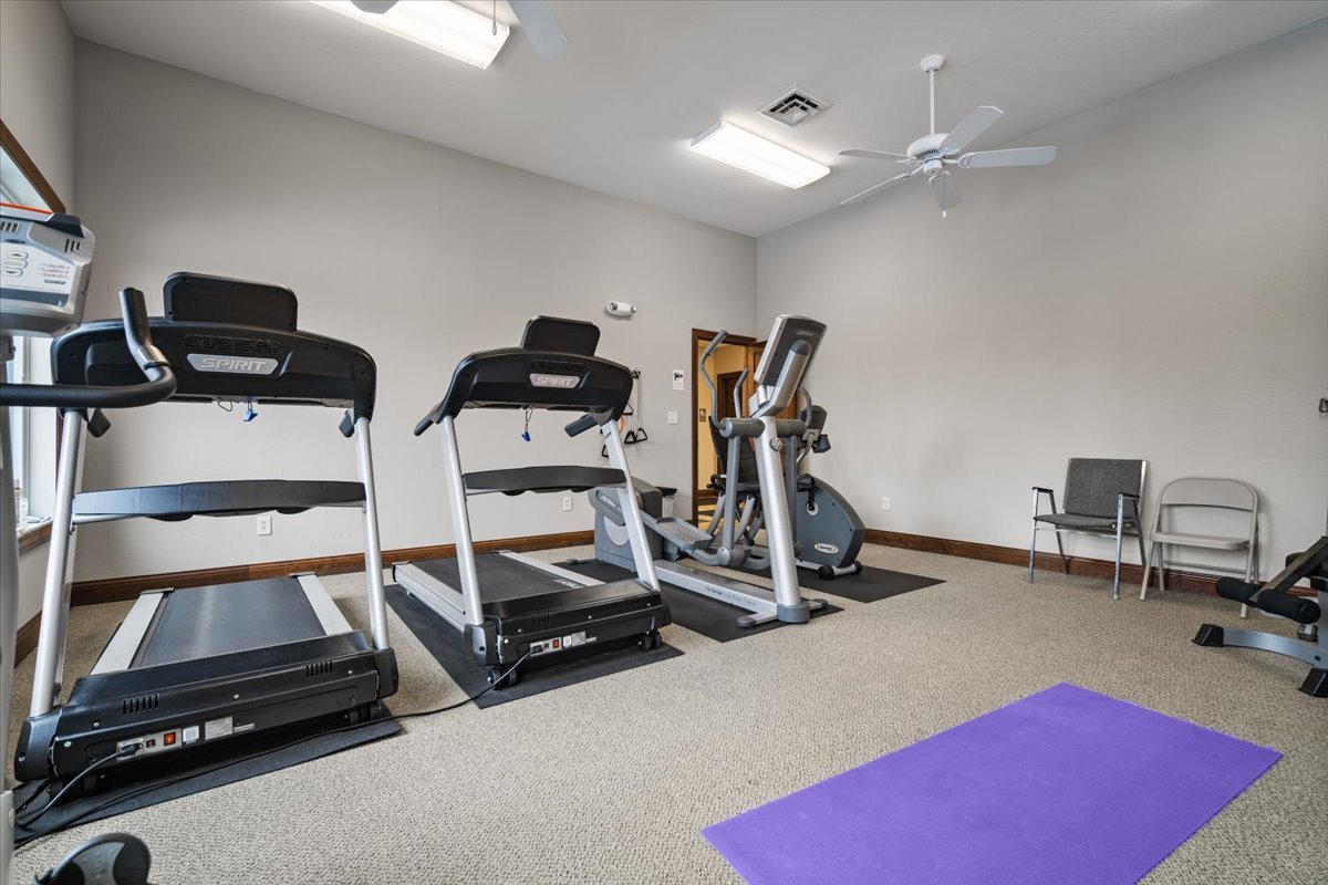 1815 Glenbridge Road, Bloomington, IL 61704