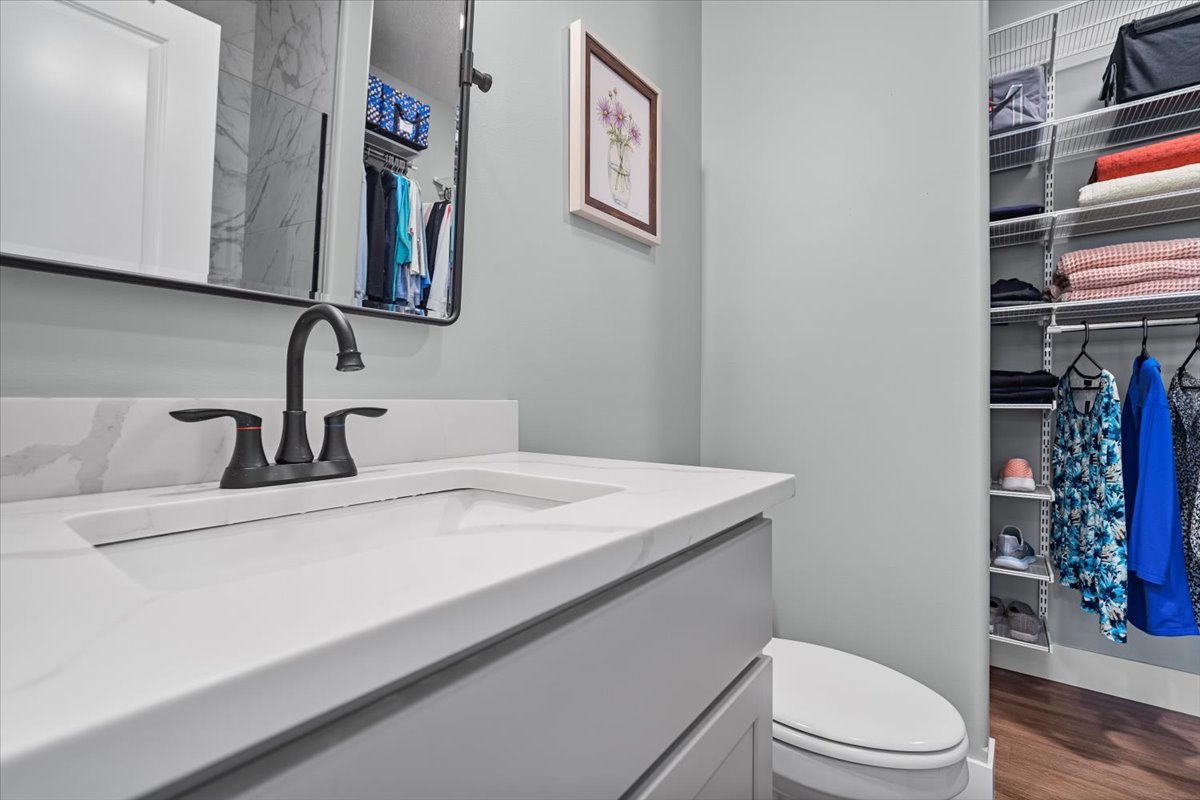 1815 Glenbridge Road, Bloomington, IL 61704