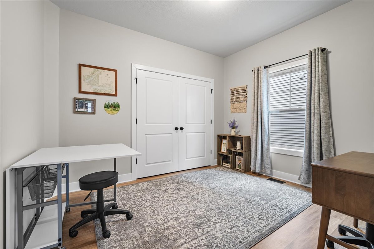 1815 Glenbridge Road, Bloomington, IL 61704