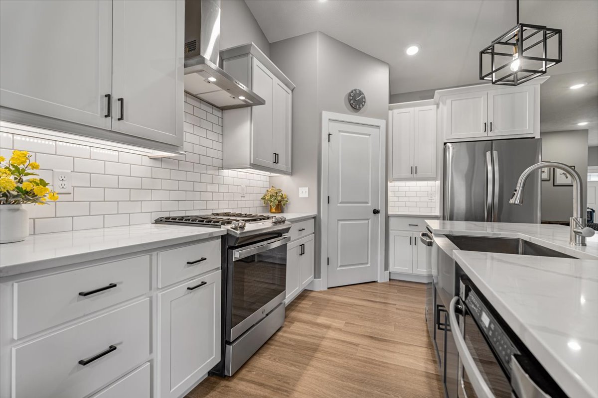 1815 Glenbridge Road, Bloomington, IL 61704