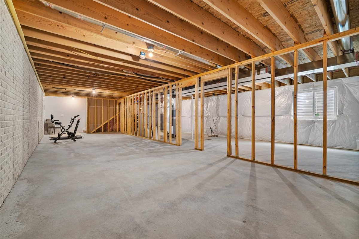 1815 Glenbridge Road, Bloomington, IL 61704