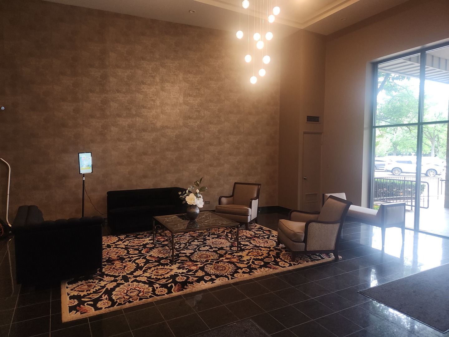 6340 AMERICANA Drive #507, Willowbrook, IL 60527