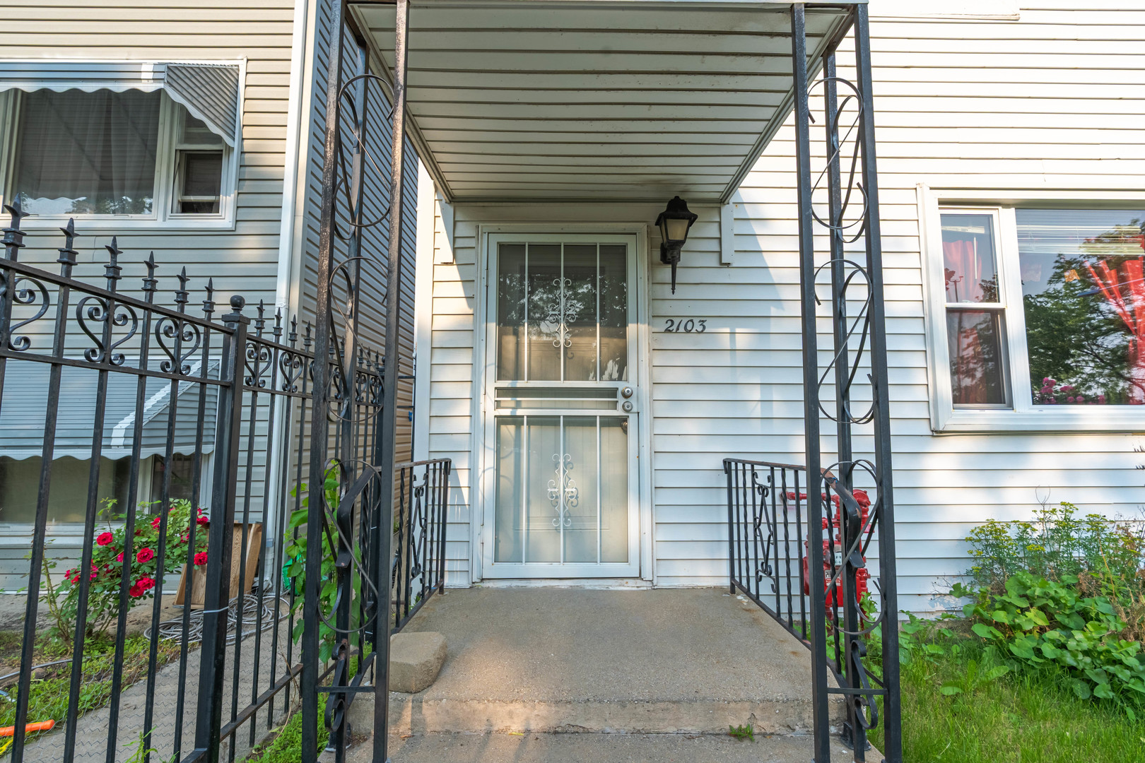 2103 N Long Avenue, Chicago, IL 60639