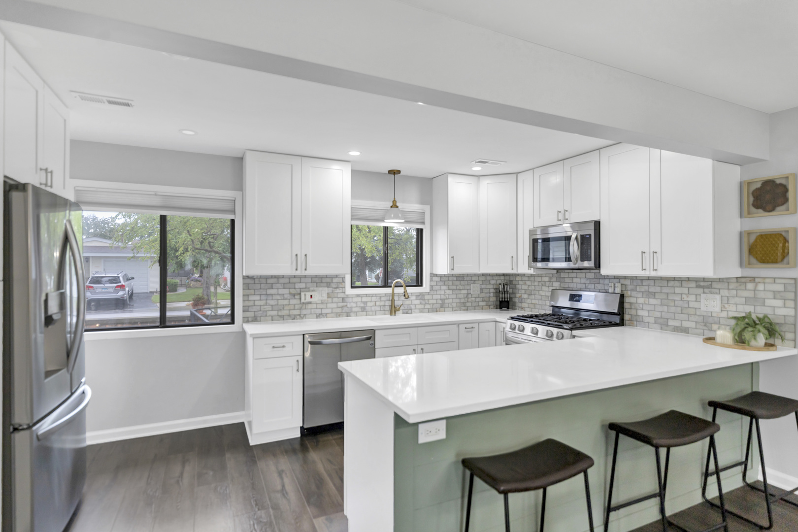 1057 Shannock Lane, Schaumburg, IL 60193