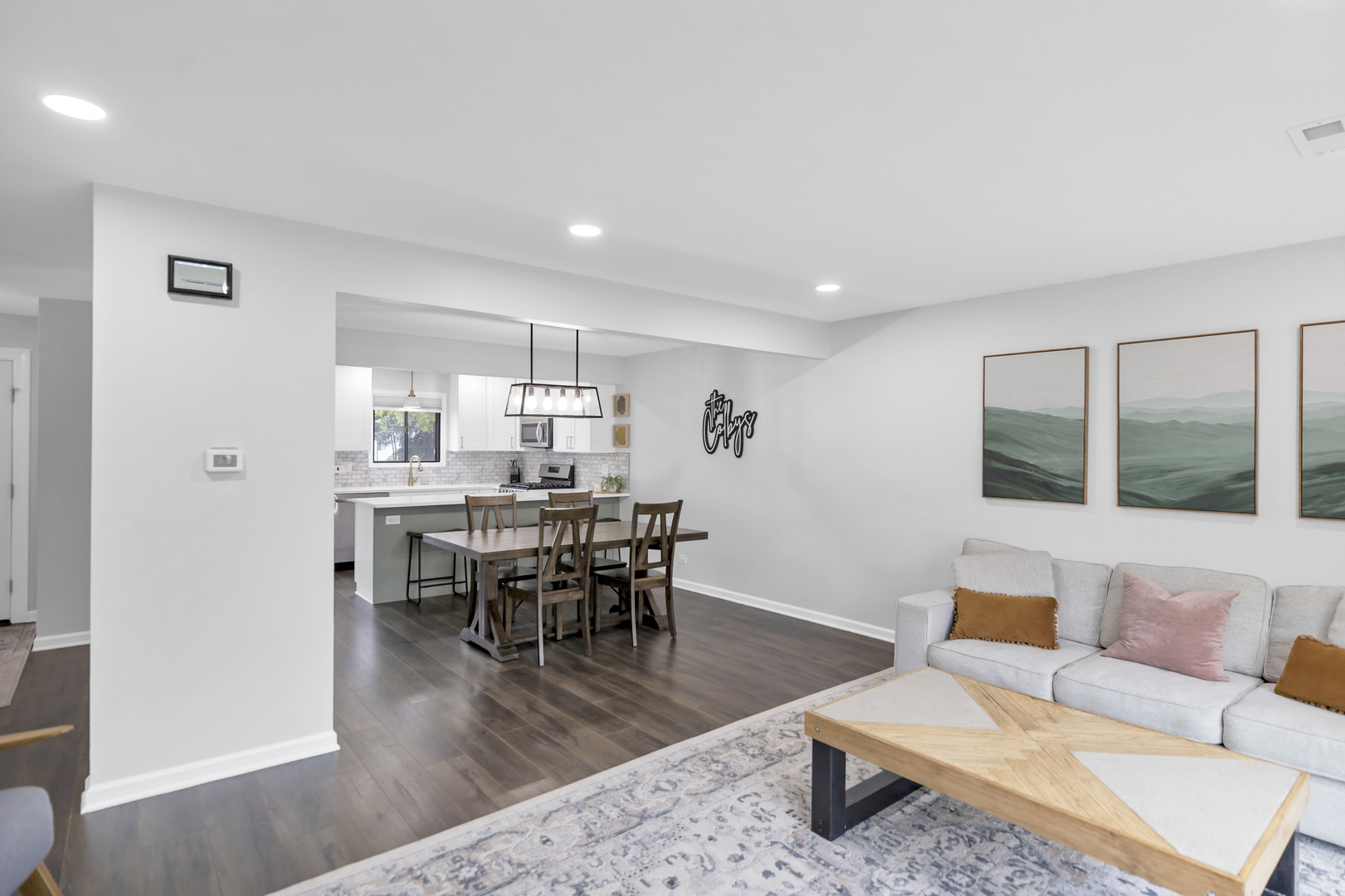 1057 Shannock Lane, Schaumburg, IL 60193