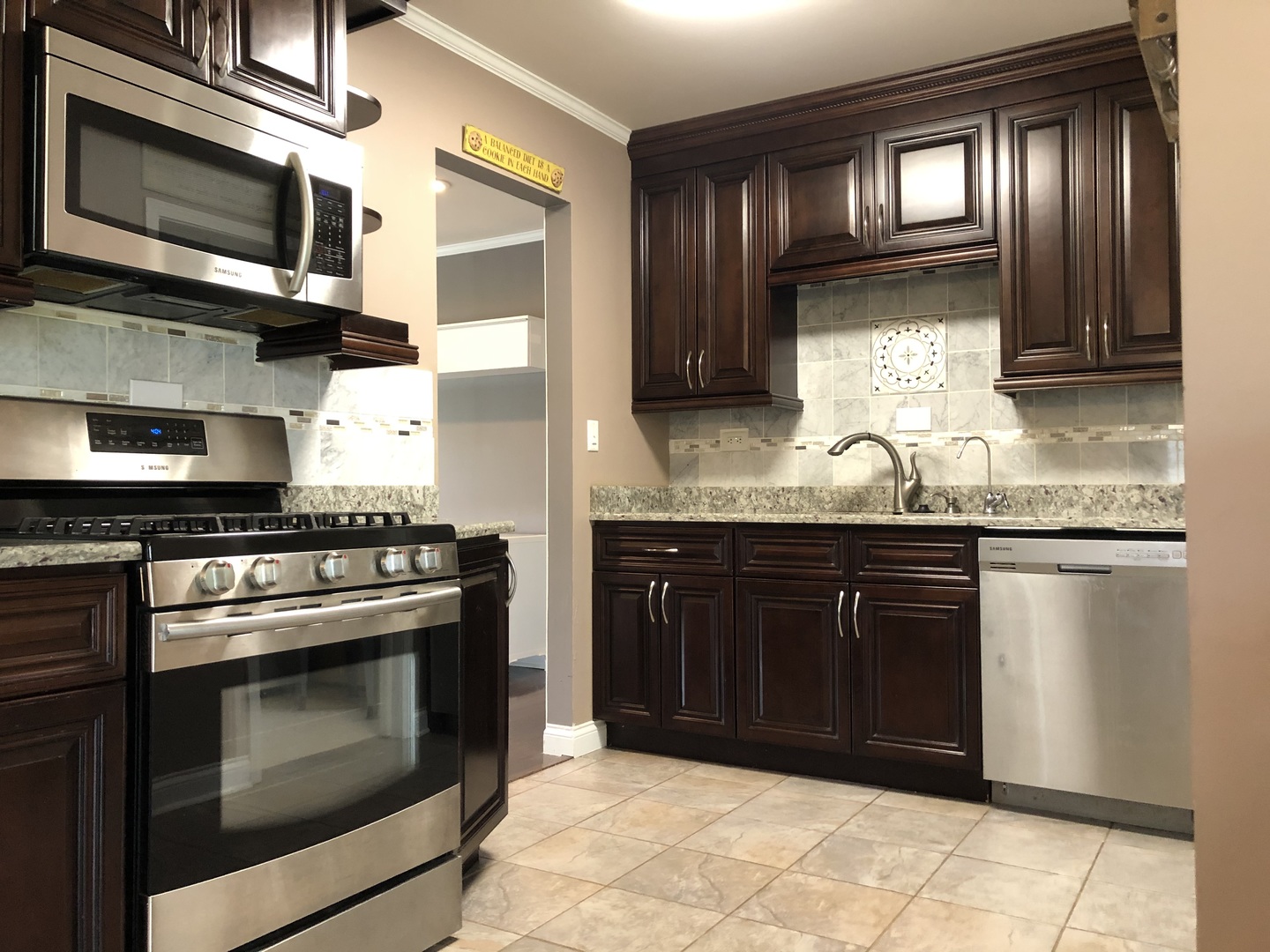1126 Parkview Drive, Hanover Park, IL 60133