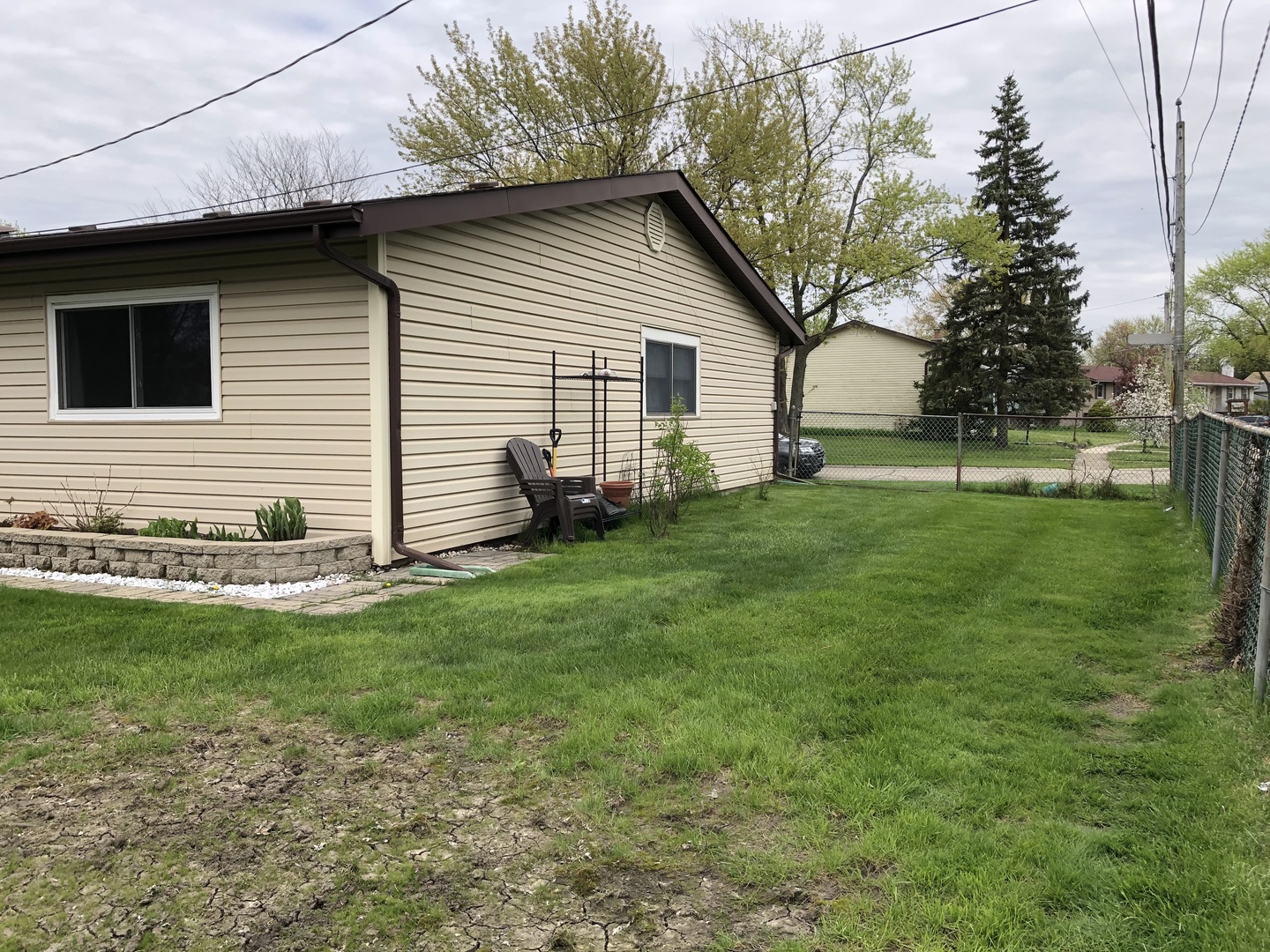 1126 Parkview Drive, Hanover Park, IL 60133