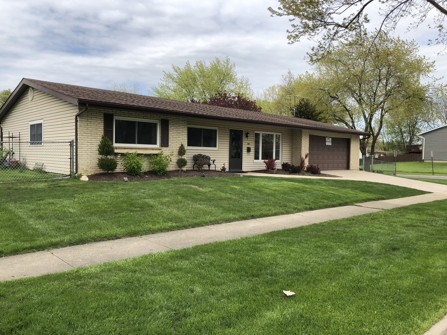 1126 Parkview Drive, Hanover Park, IL 60133