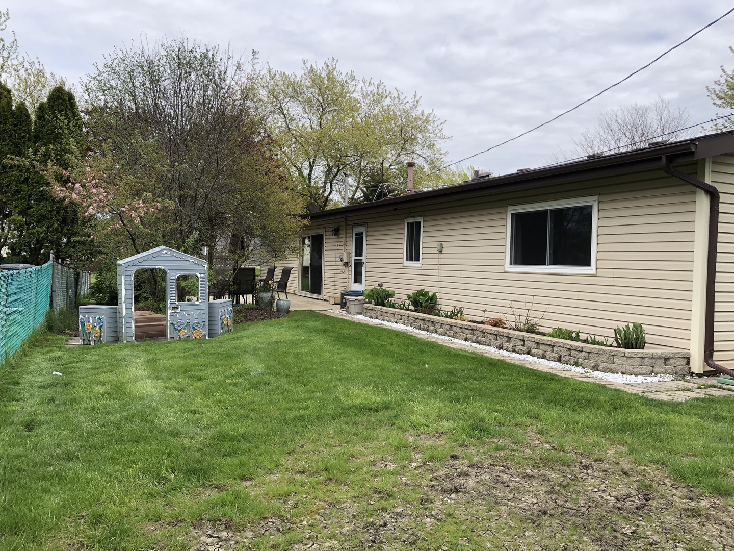 1126 Parkview Drive, Hanover Park, IL 60133