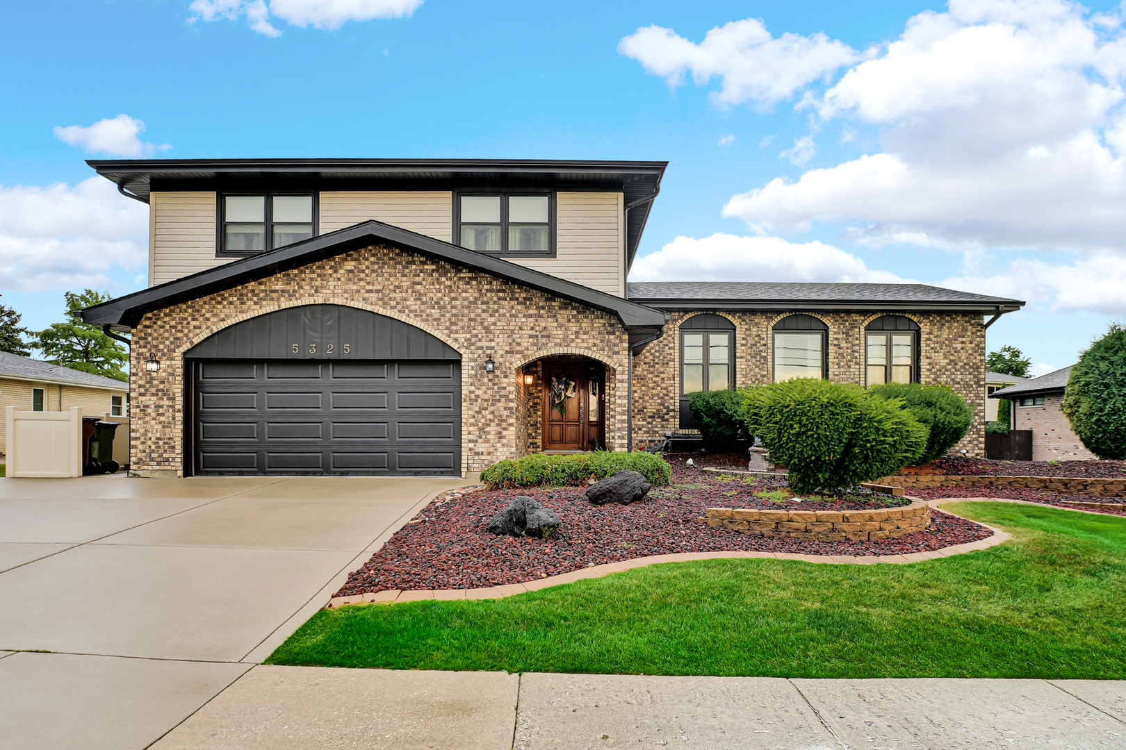 5325 155th Street, Oak Forest, IL 60452