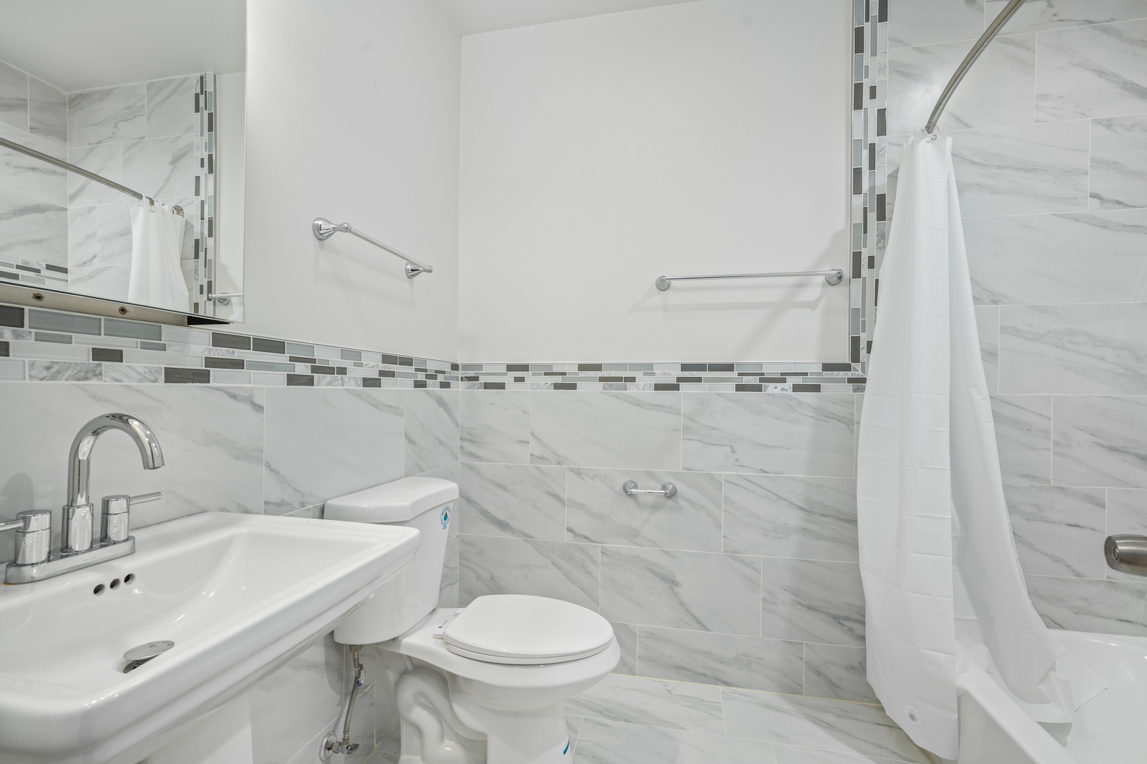 7316 S South Shore Drive, Chicago, IL 60649