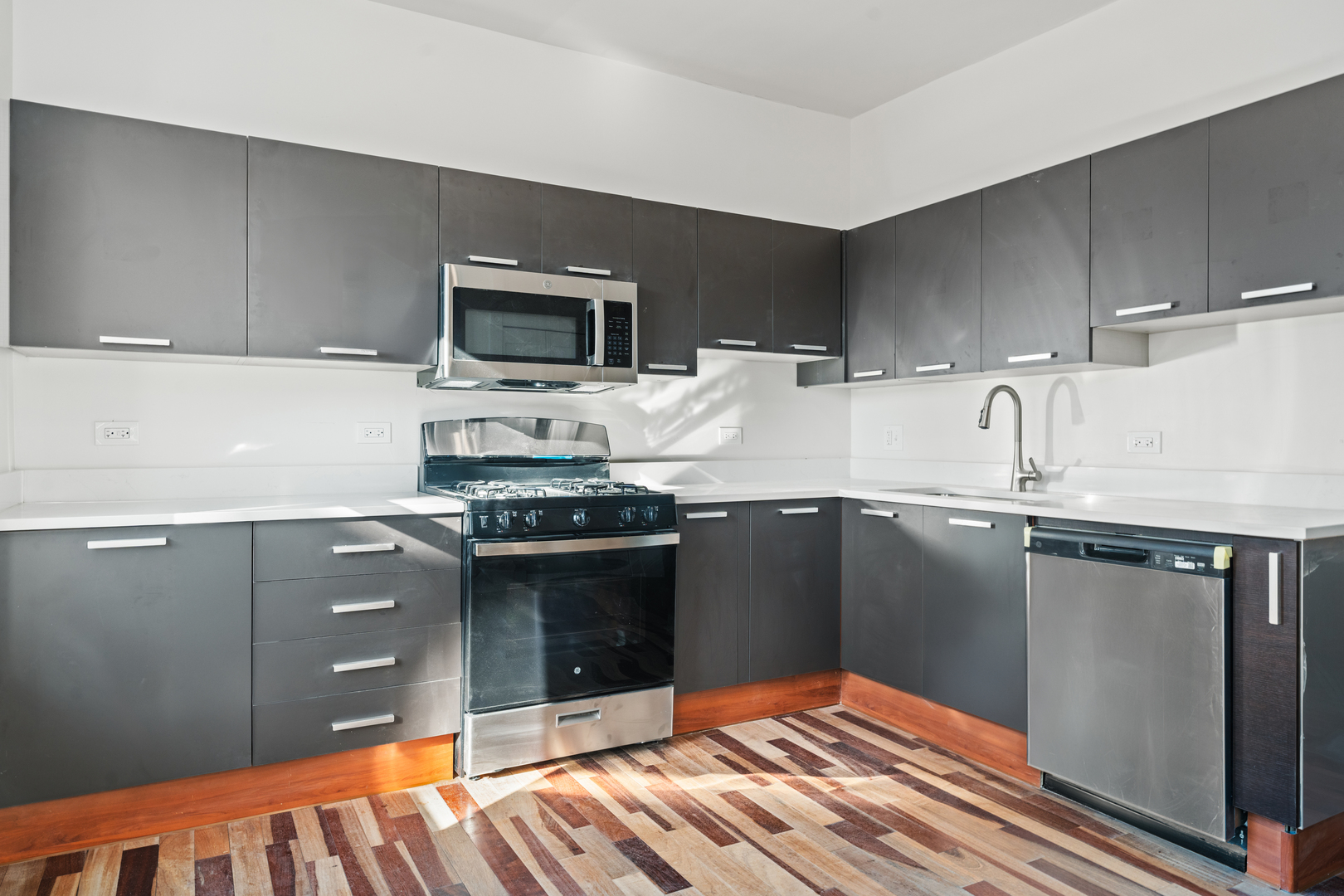 7316 S South Shore Drive, Chicago, IL 60649