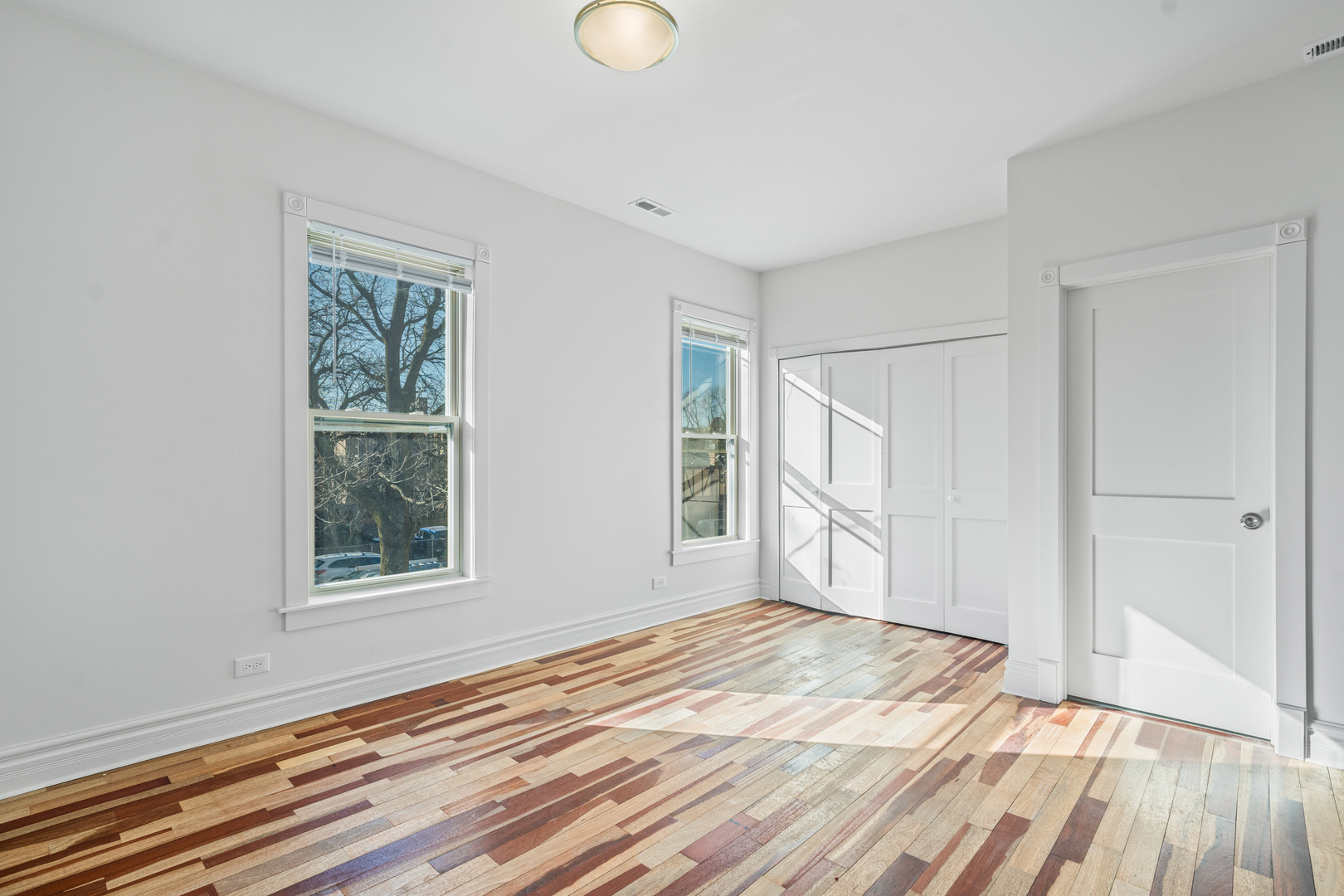 7316 S South Shore Drive, Chicago, IL 60649