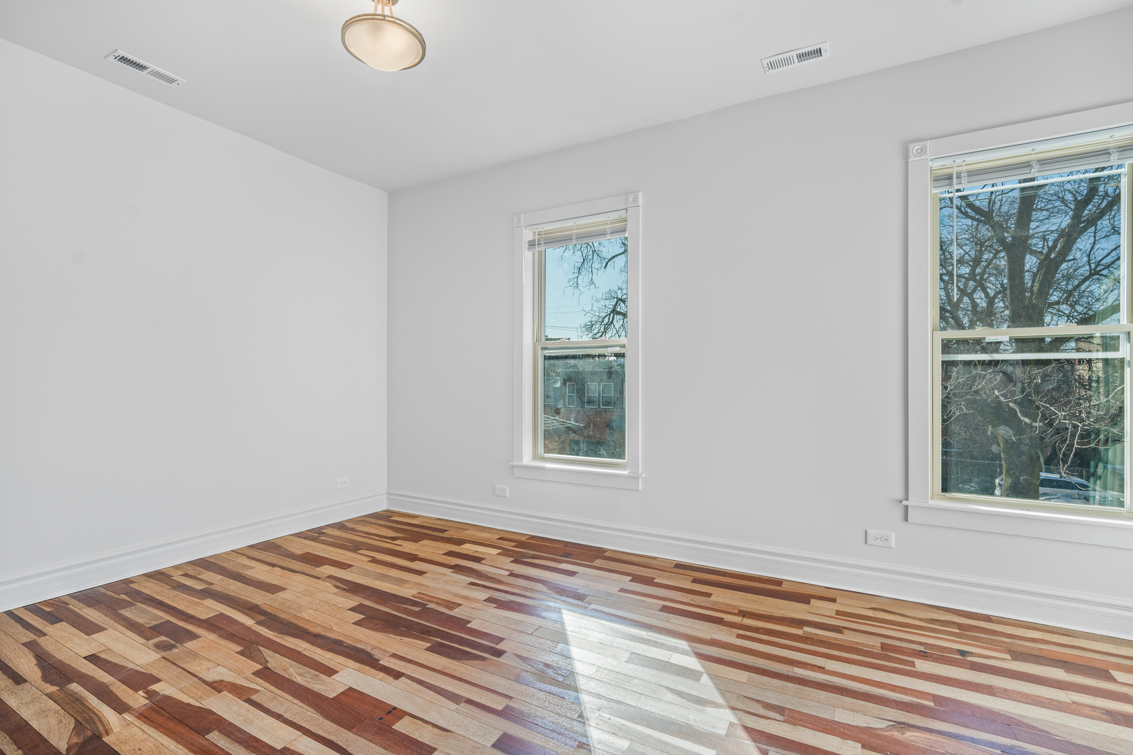 7316 S South Shore Drive, Chicago, IL 60649