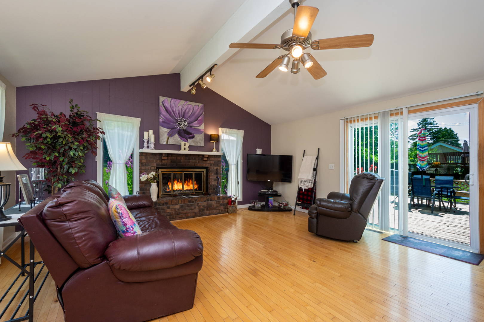 271 Sunset Lane, Antioch, IL 60002