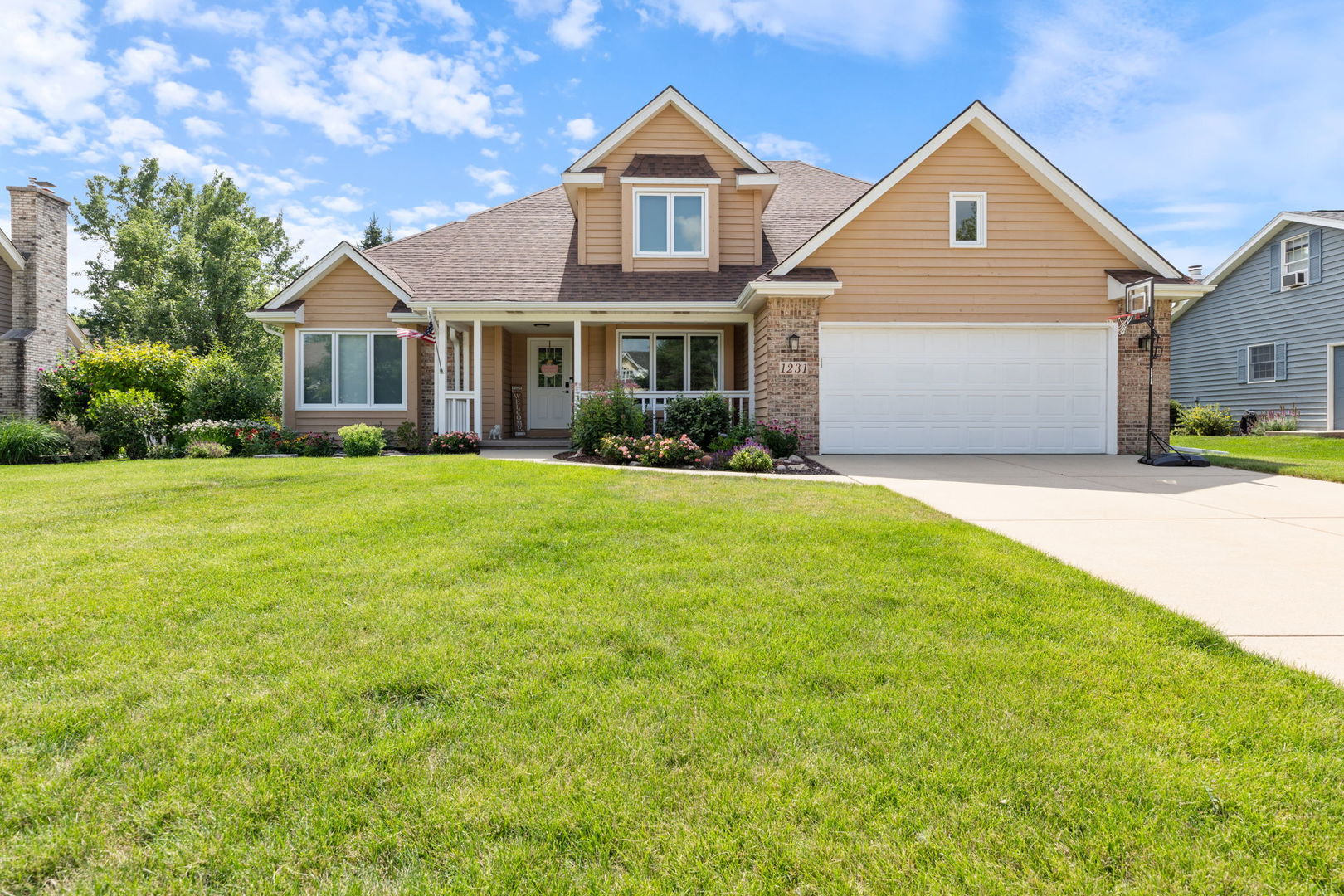 1231 Averill Drive, Batavia, IL 60510