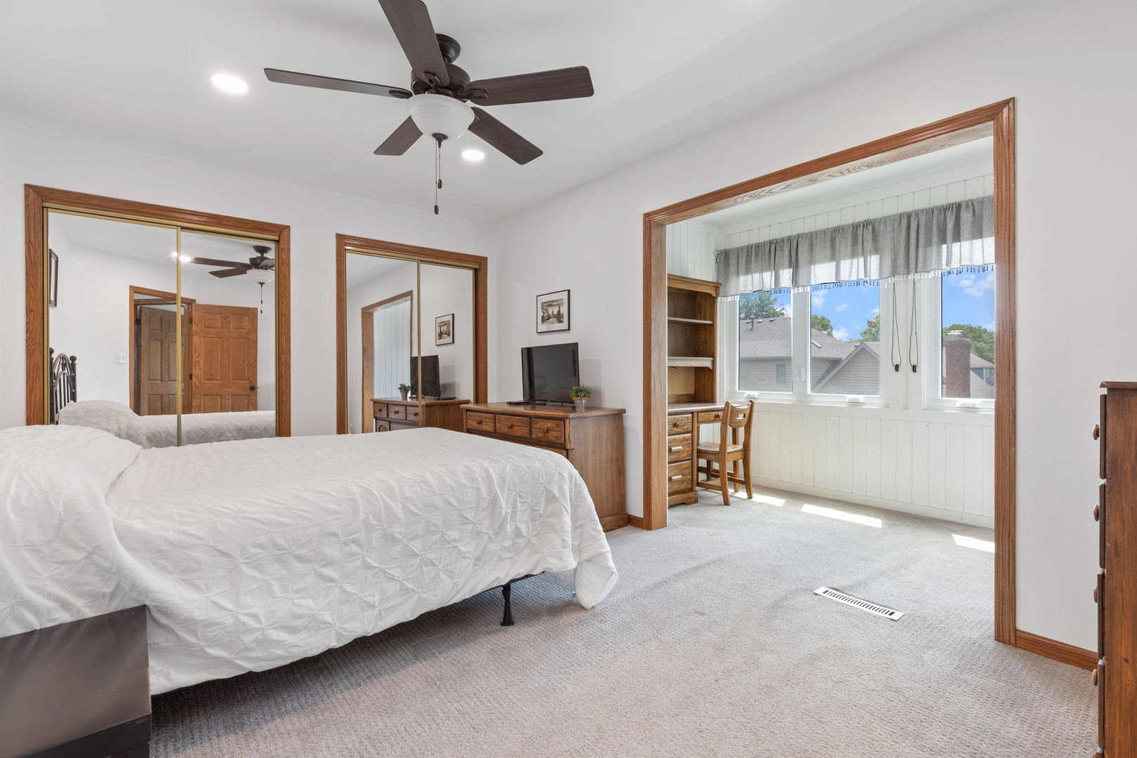 1231 Averill Drive, Batavia, IL 60510