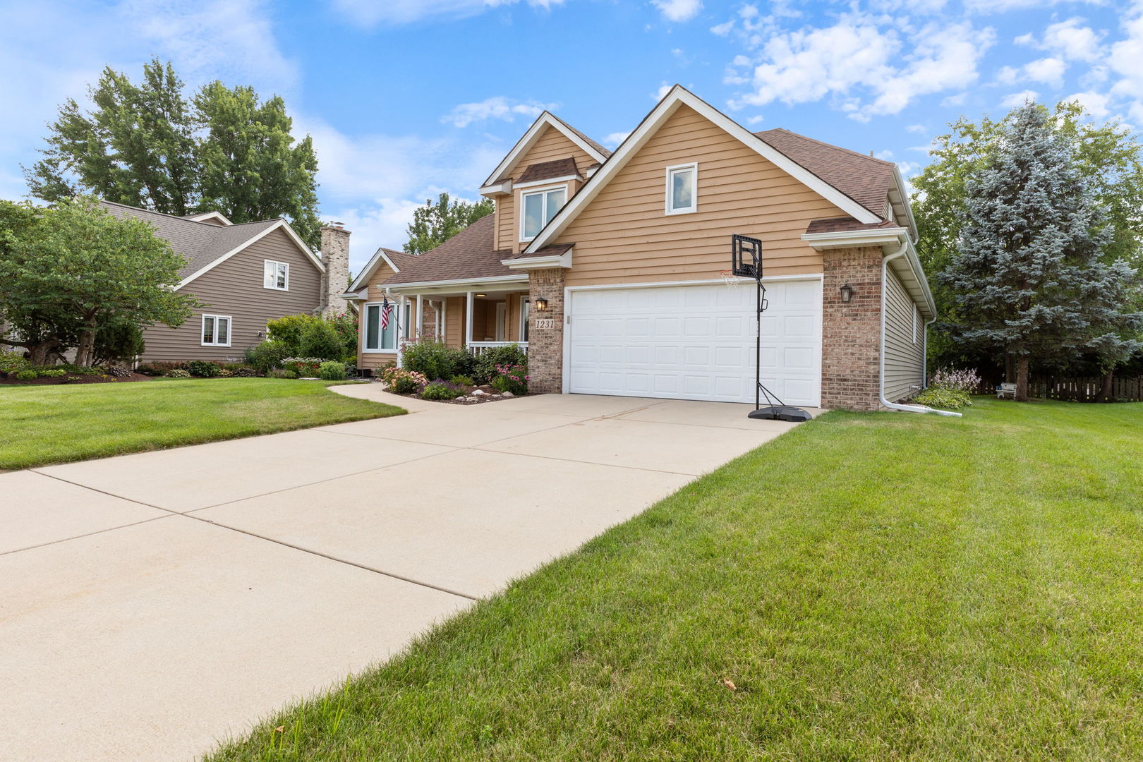 1231 Averill Drive, Batavia, IL 60510