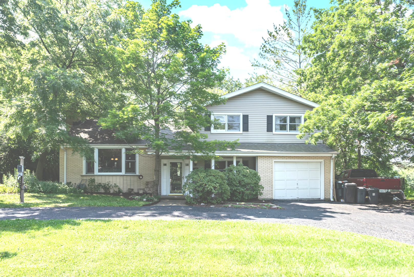2291 Shannondale Drive, Libertyville, IL 60048