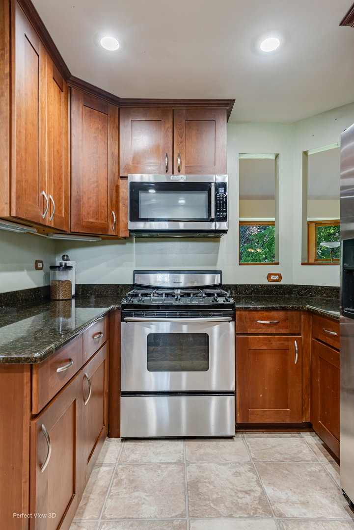 2291 Shannondale Drive, Libertyville, IL 60048