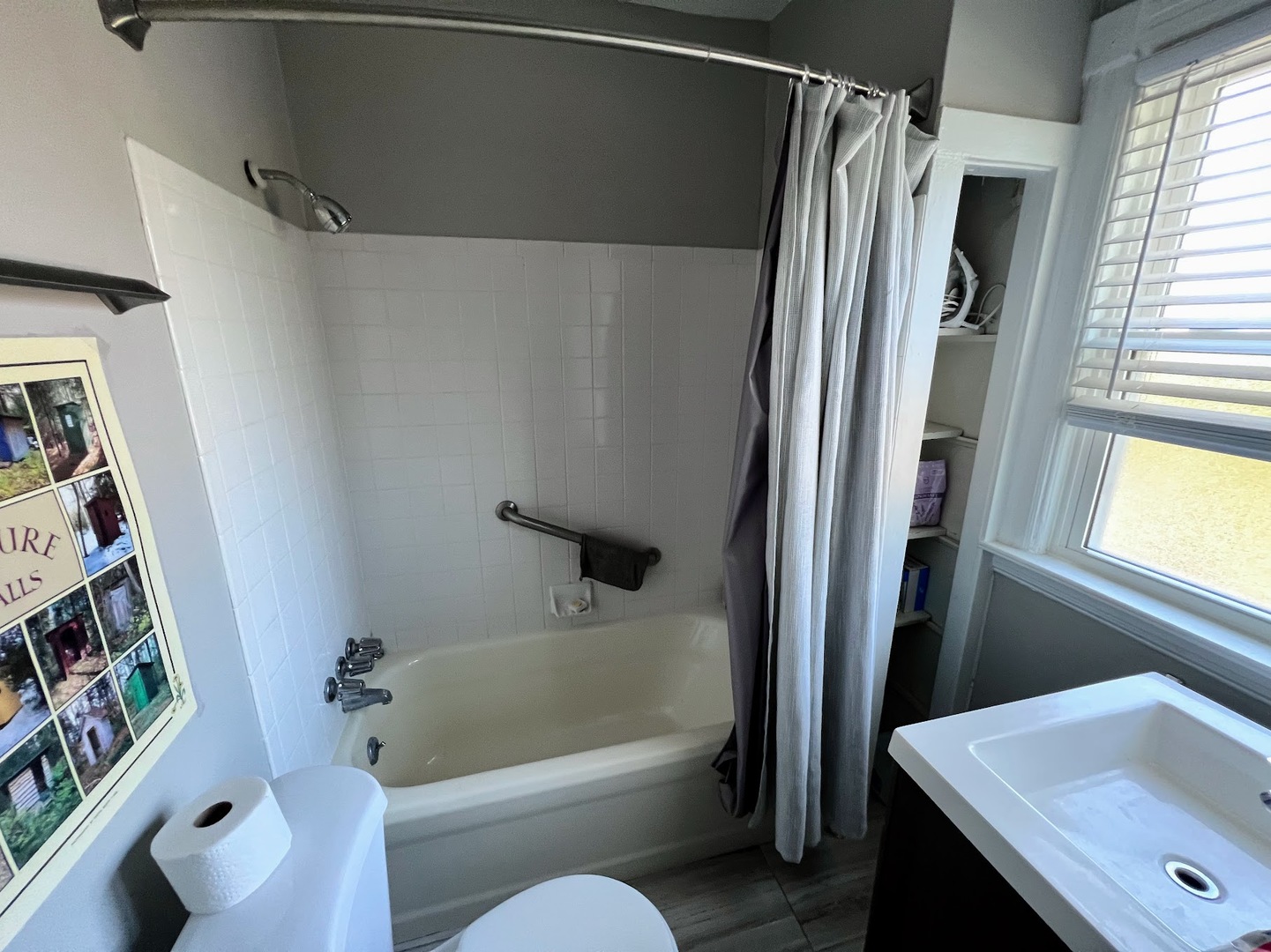 519 HAMILTON Street #2E, Evanston, IL 60202