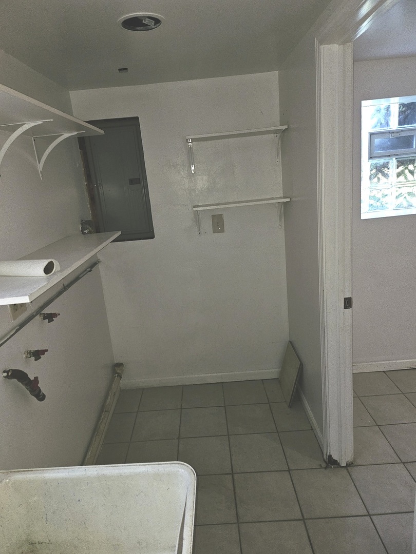 1832 N 23rd Avenue, Melrose Park, IL 60160