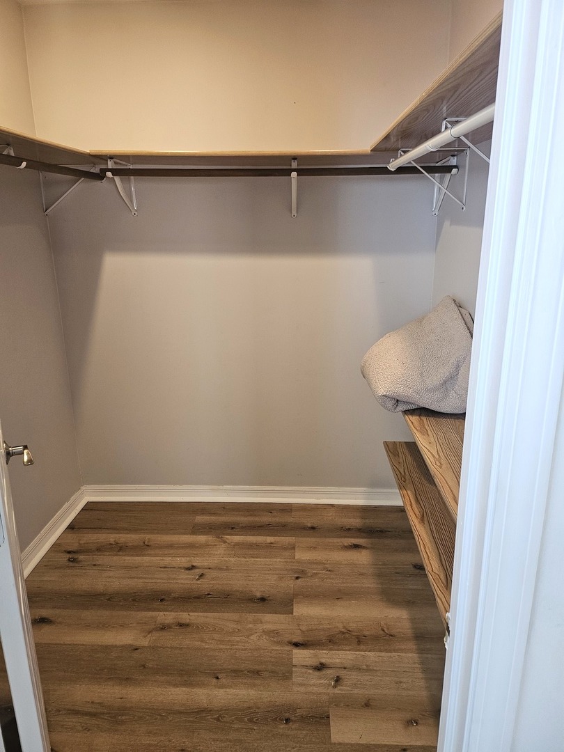 1832 N 23rd Avenue, Melrose Park, IL 60160