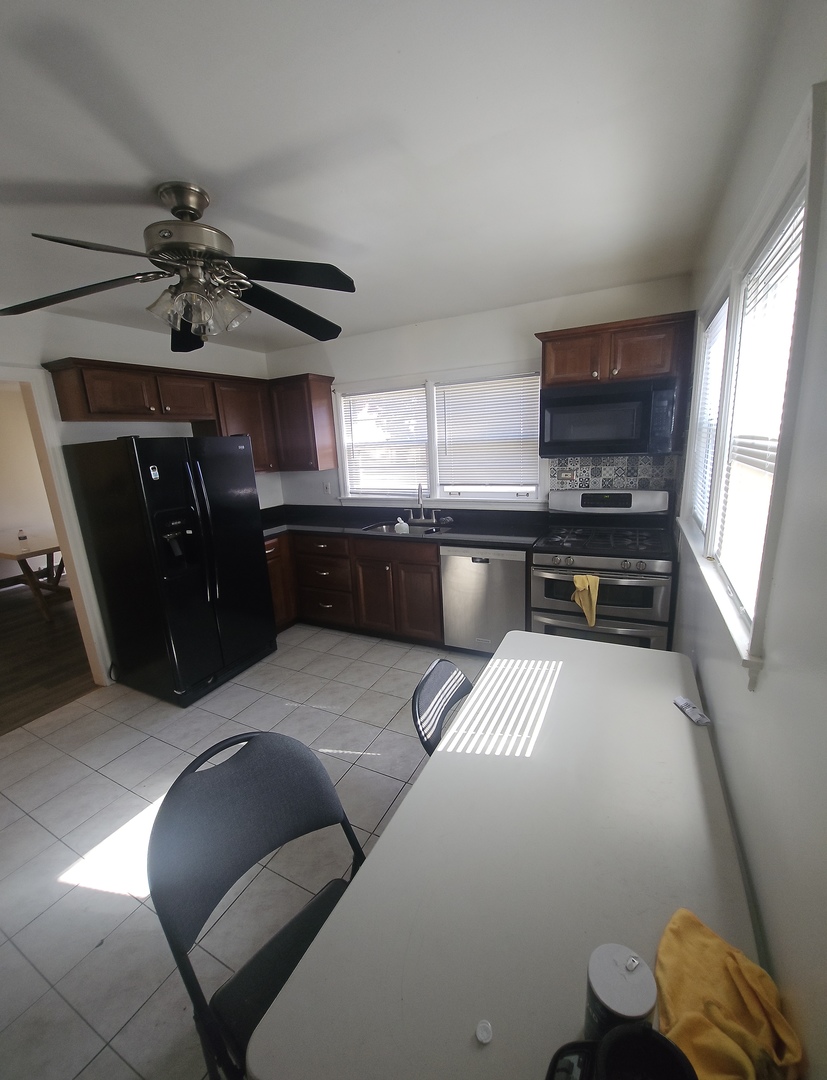 1832 N 23rd Avenue, Melrose Park, IL 60160