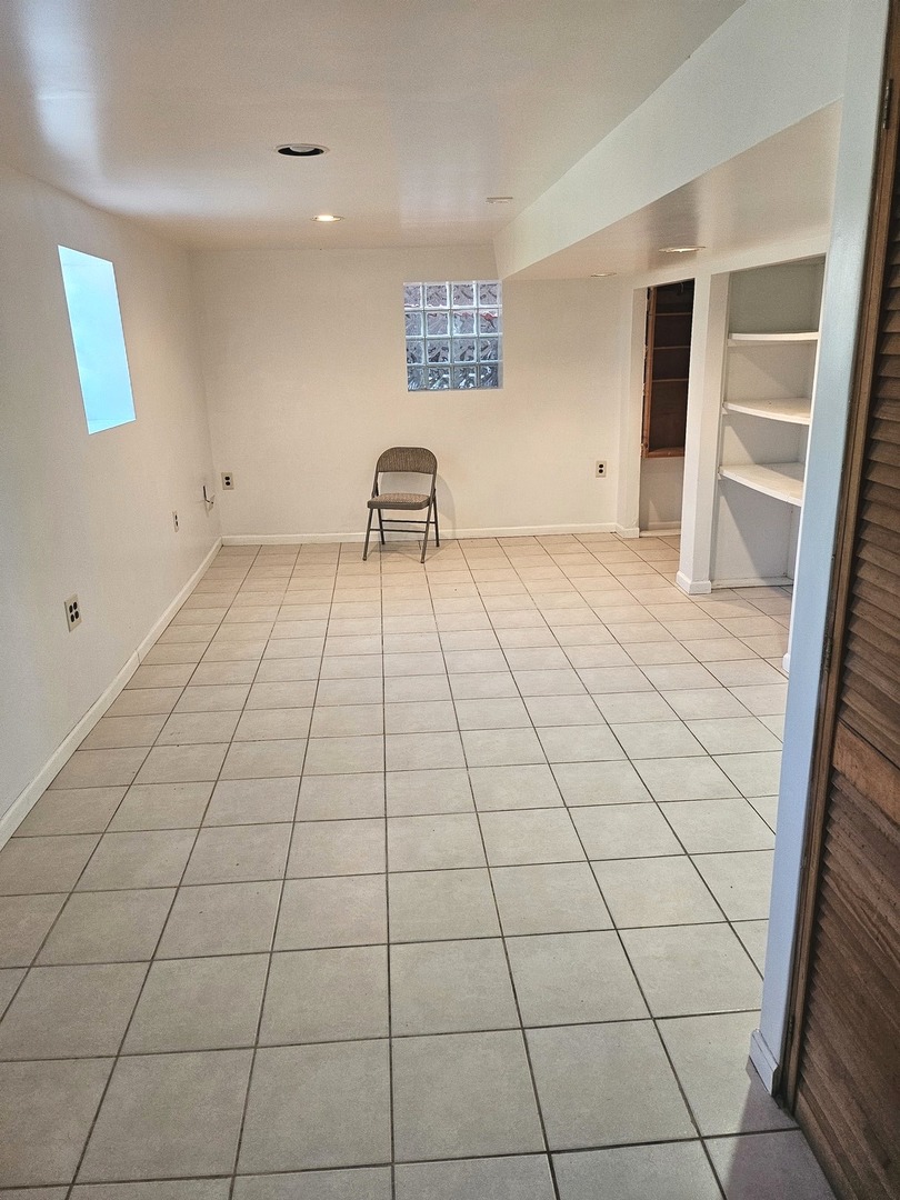 1832 N 23rd Avenue, Melrose Park, IL 60160