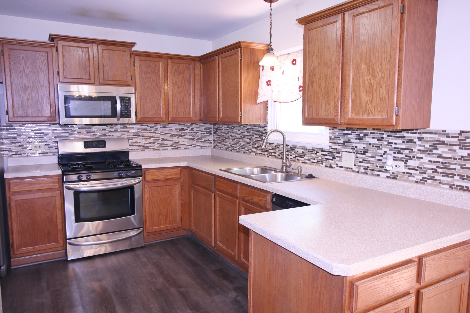 2022 Redwood Drive, Round Lake Beach, IL 60073