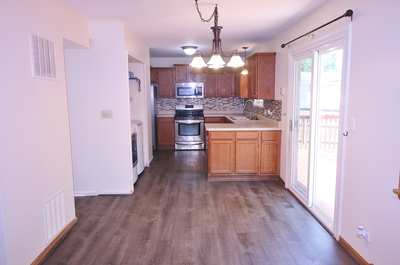 2022 Redwood Drive, Round Lake Beach, IL 60073