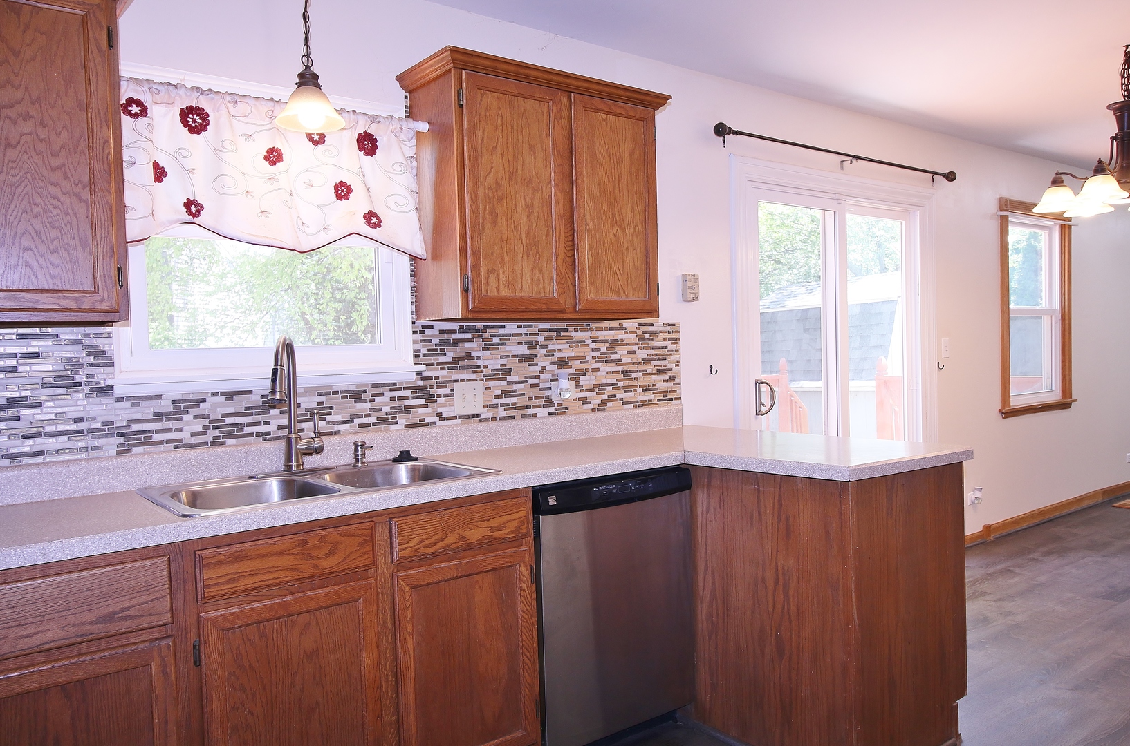 2022 Redwood Drive, Round Lake Beach, IL 60073