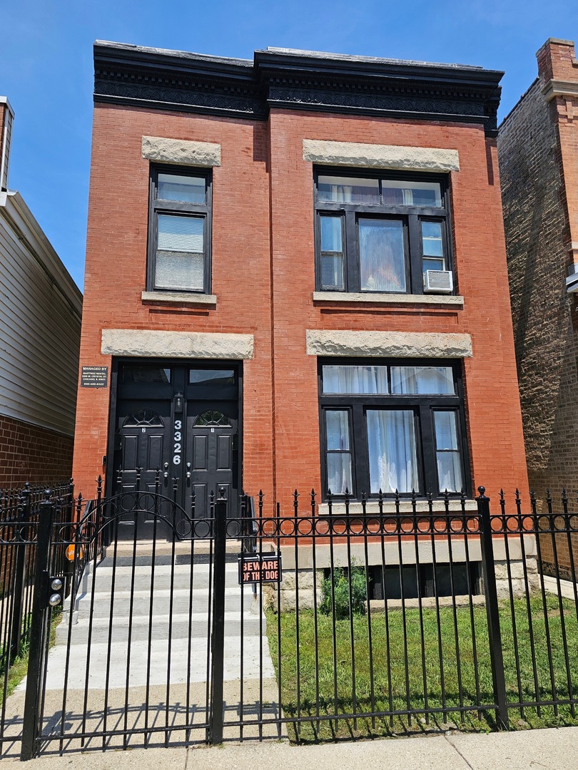 3326 W Crystal Street, Chicago, IL 60651