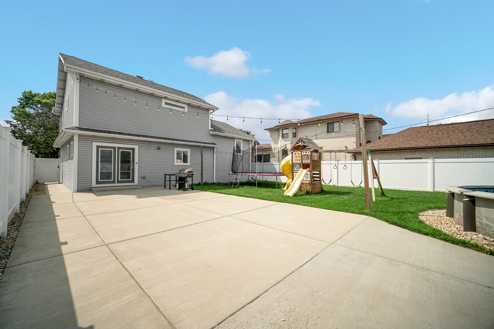 1305 N 11th Avenue, Melrose Park, IL 60160