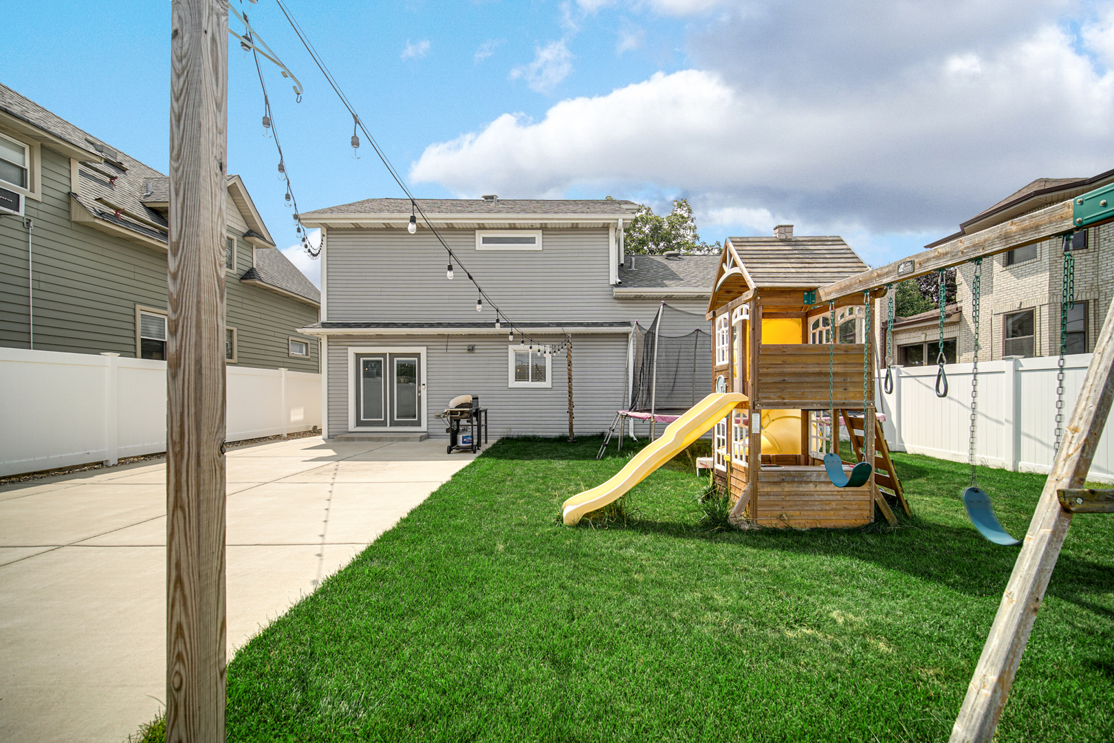 1305 N 11th Avenue, Melrose Park, IL 60160