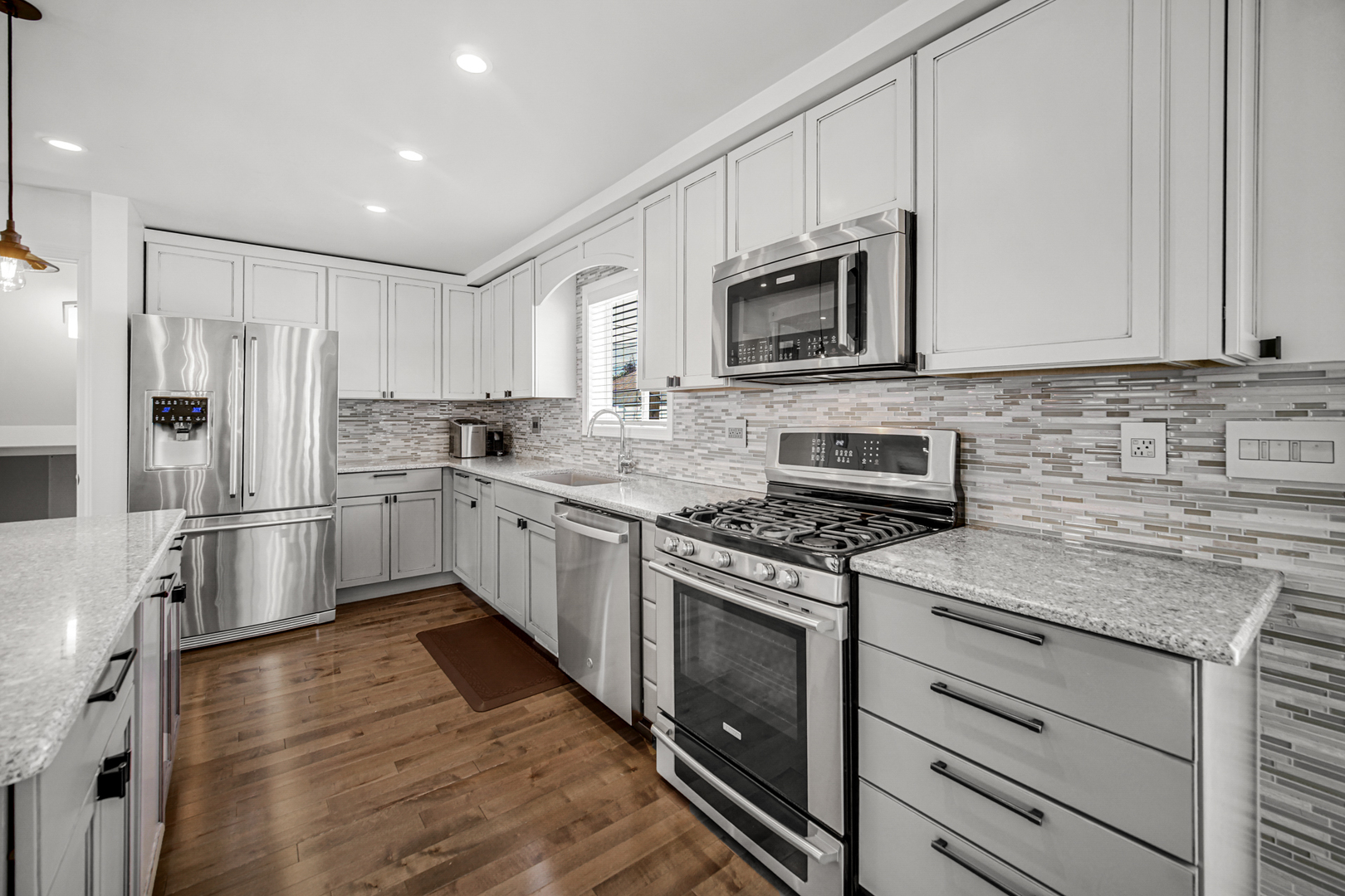 1305 N 11th Avenue, Melrose Park, IL 60160