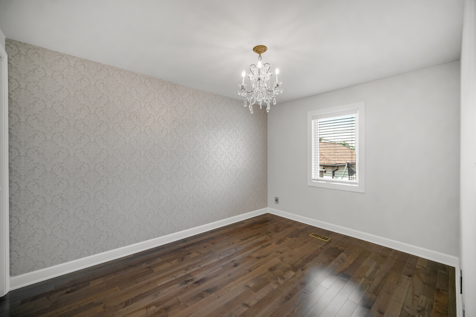 1305 N 11th Avenue, Melrose Park, IL 60160