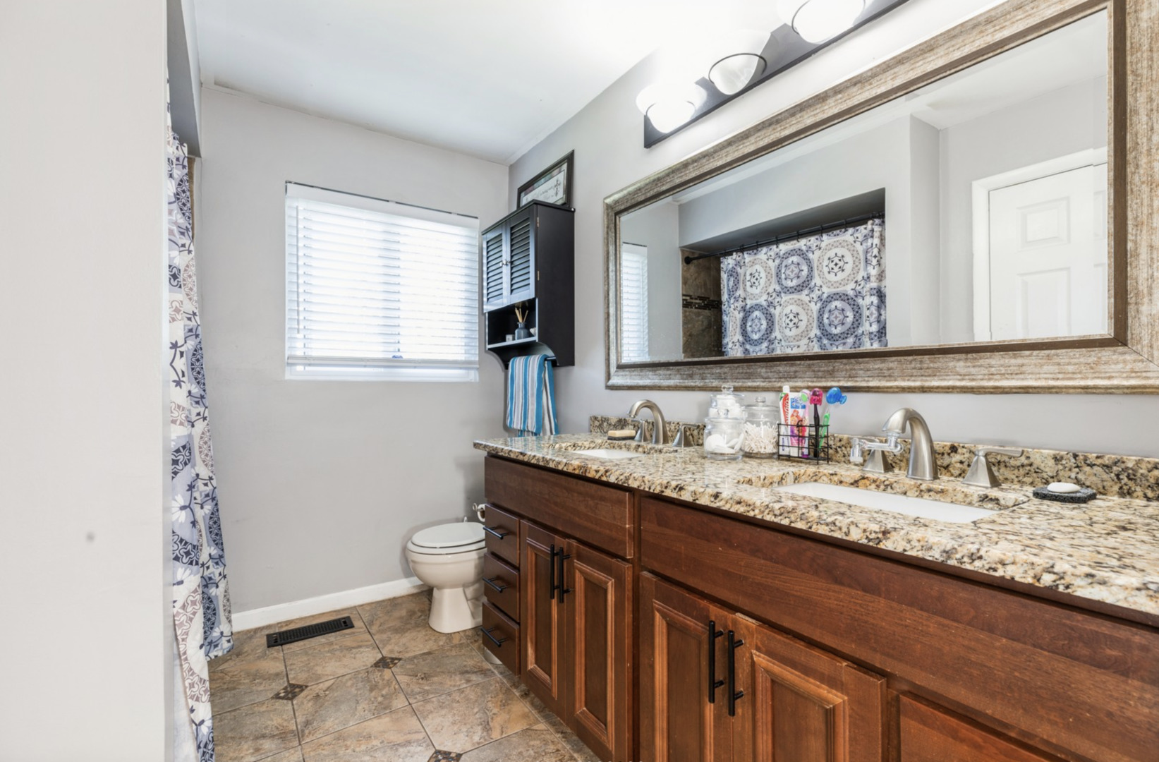 662 Sullivan Lane, University Park, IL 60484