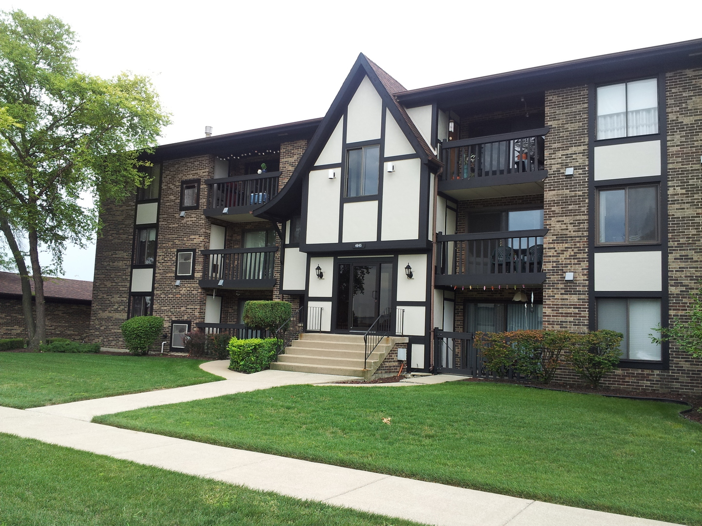 4845 137th Street #C19, Crestwood, IL 60418