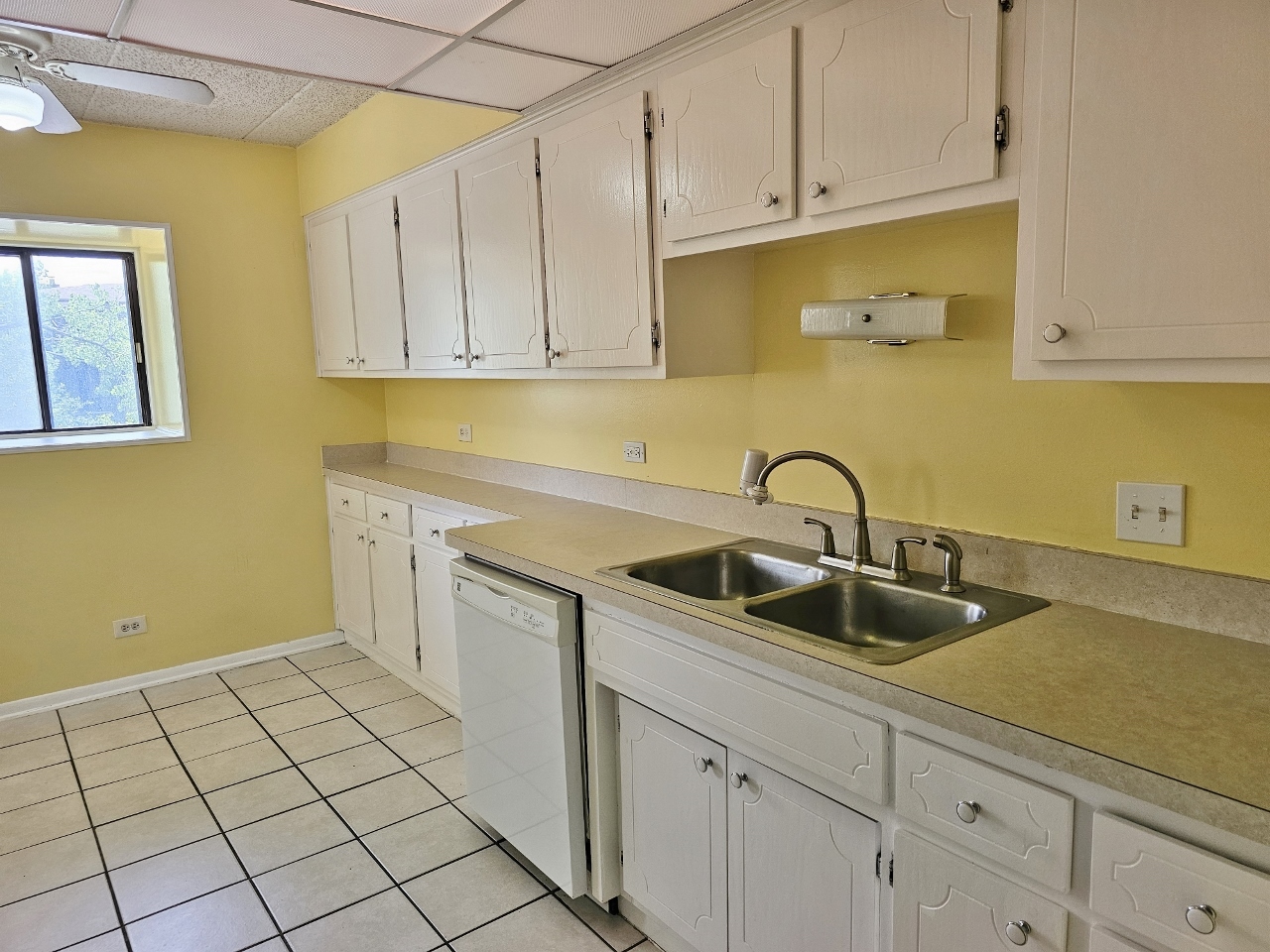 4845 137th Street #C19, Crestwood, IL 60418
