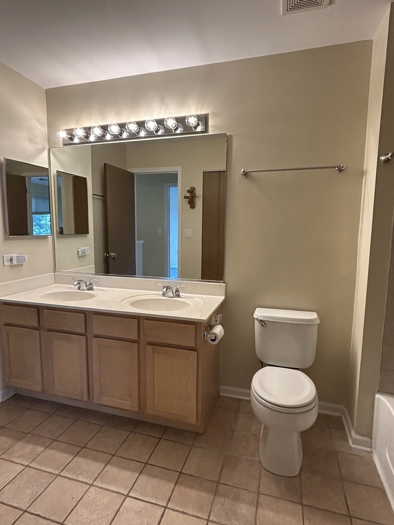 3184 Impressions Drive, Lake In The Hills, IL 60156
