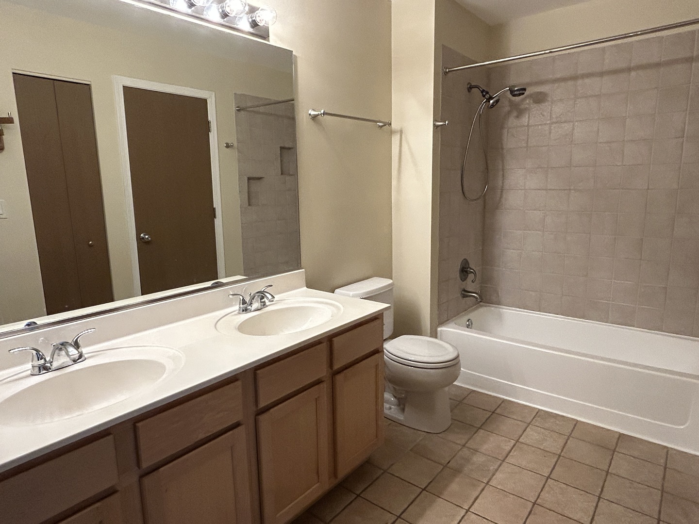 3184 Impressions Drive, Lake In The Hills, IL 60156