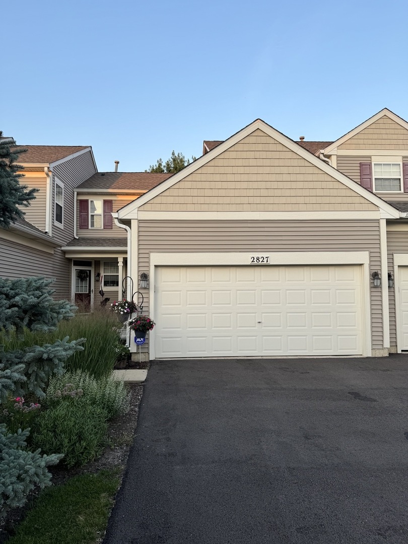 2827 White Thorn Circle, Naperville, IL 60564