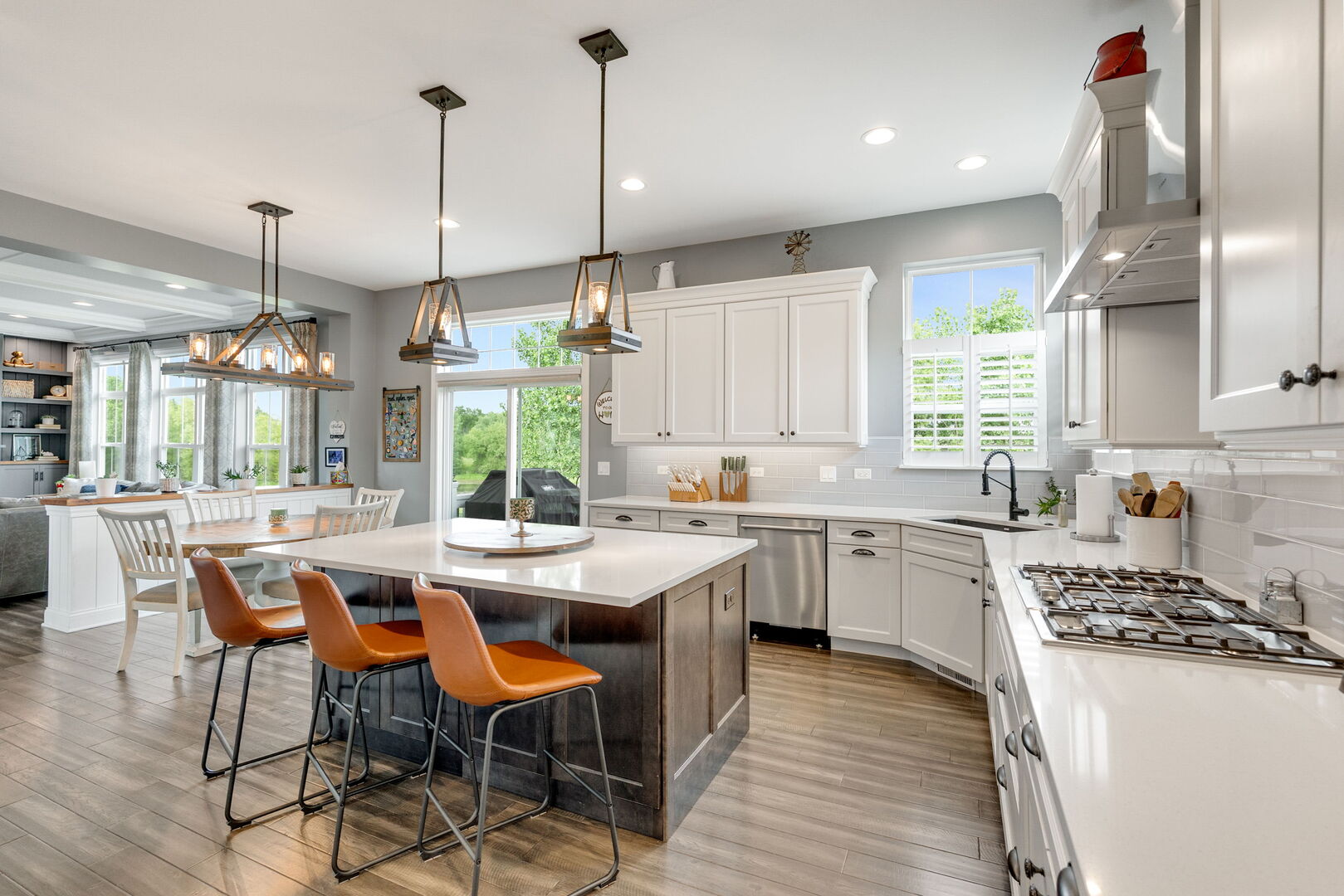 4720 Foley Lane, St. Charles, IL 60175