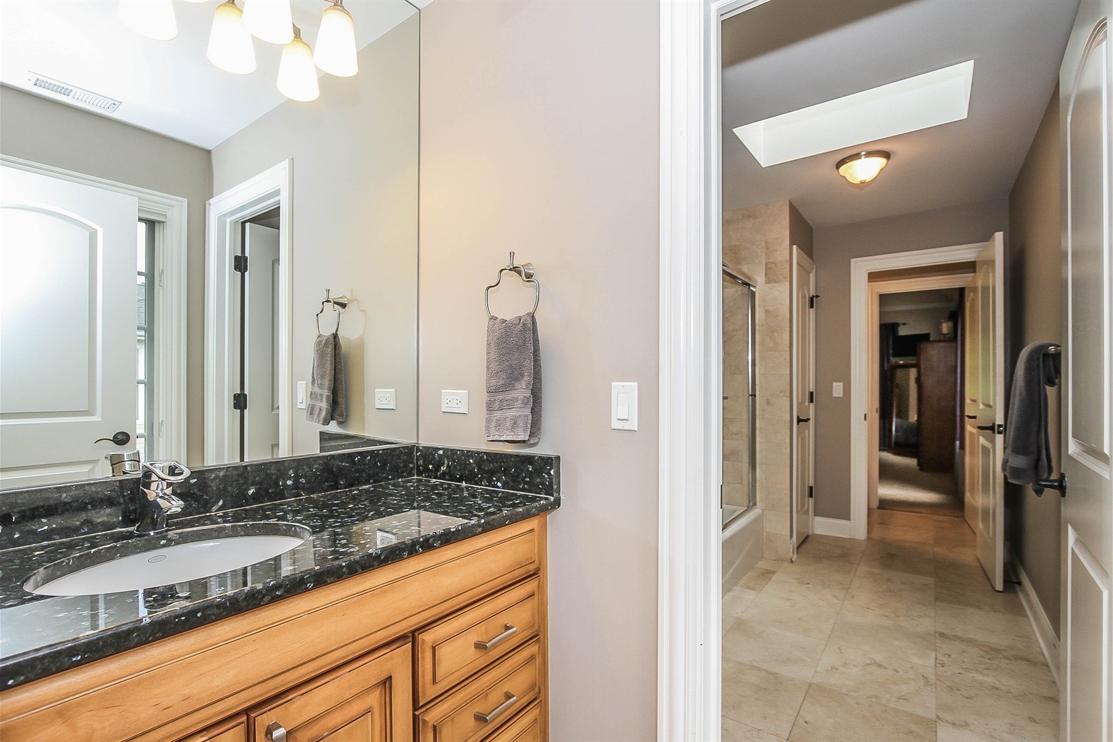 204 E Clarendon Street, Prospect Heights, IL 60070